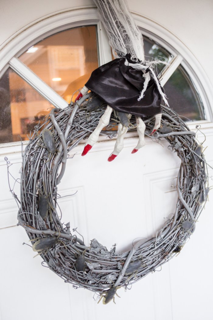 glow in the dark Halloween wreath